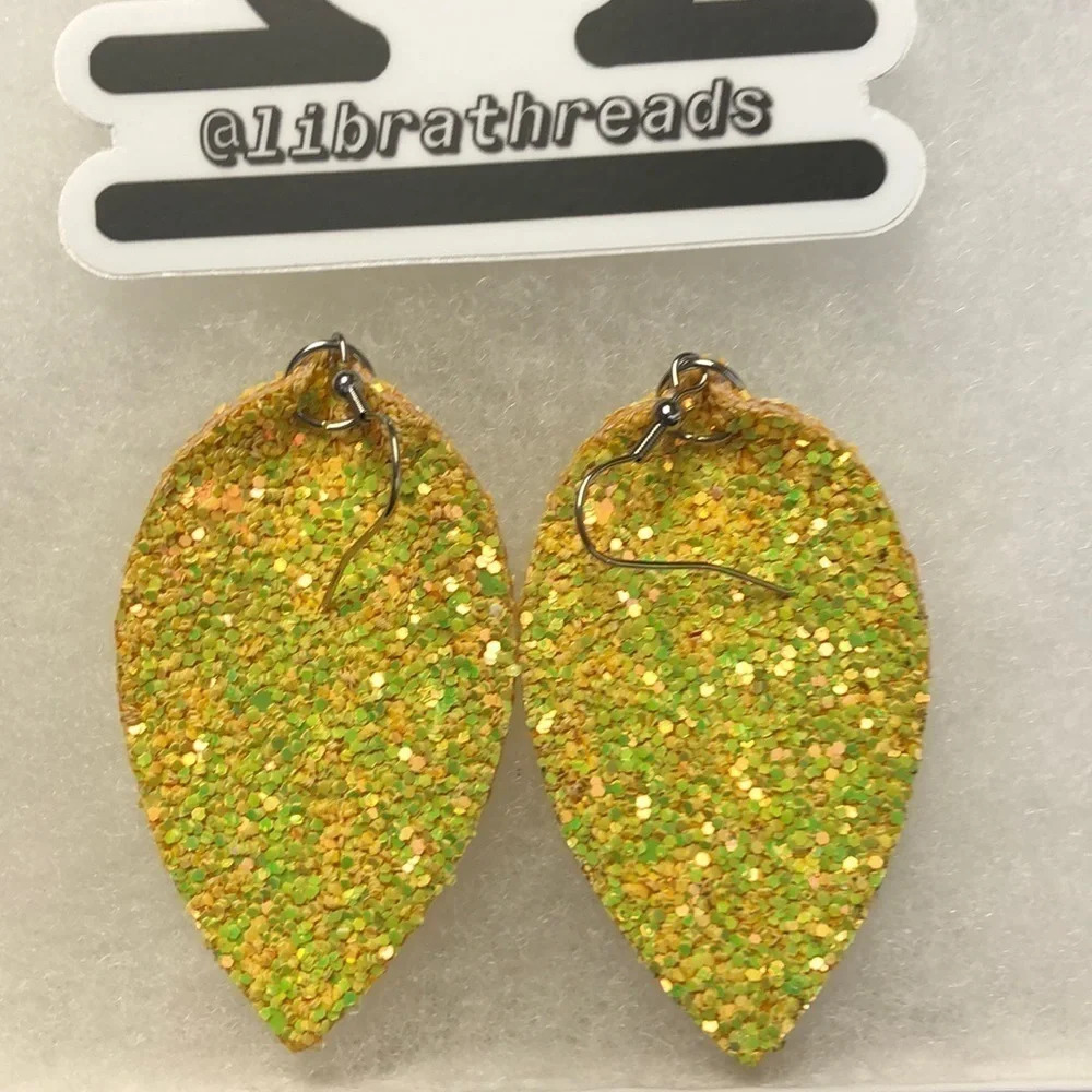 5/$20 yellow sparkle hanging earring‎